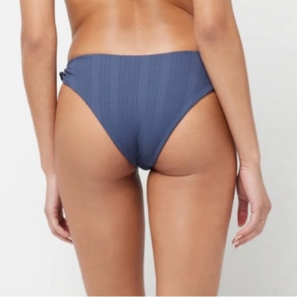 L*Space Bikini - Picture 4 of 7